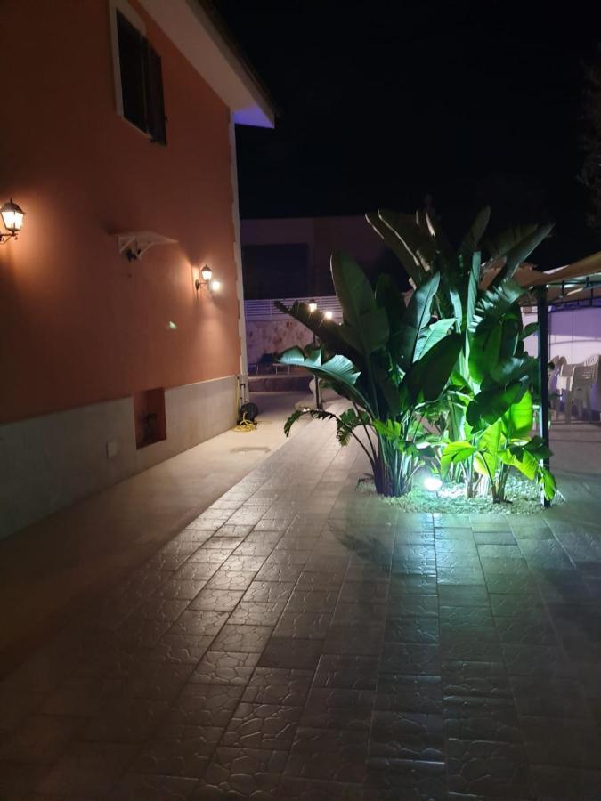 Bed And Breakfast Villa Fatima Trani Kültér fotó
